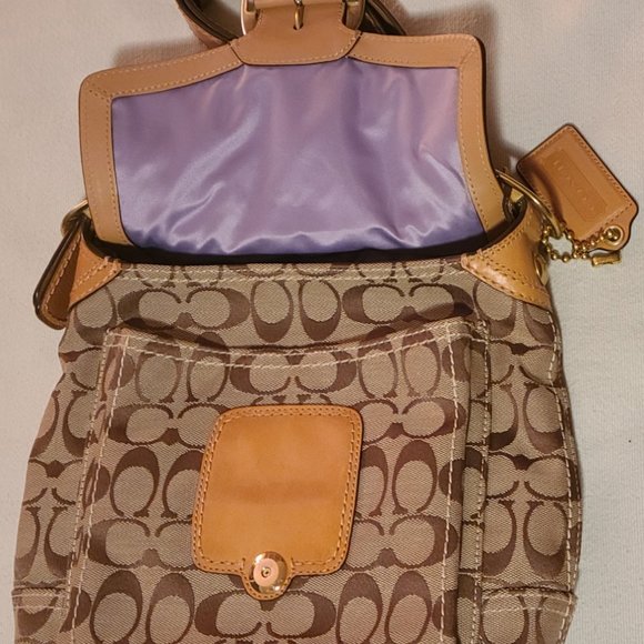 Coach Vintage Saddle Bag Style Purse with Large Buckles - Picture 3 of 9